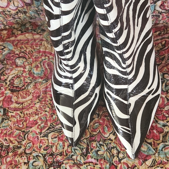 NEW Free People Vicenza Tokyo Zebra Stripe Patent Leather Knee High Heel Boots 7 - Picture 10 of 13
